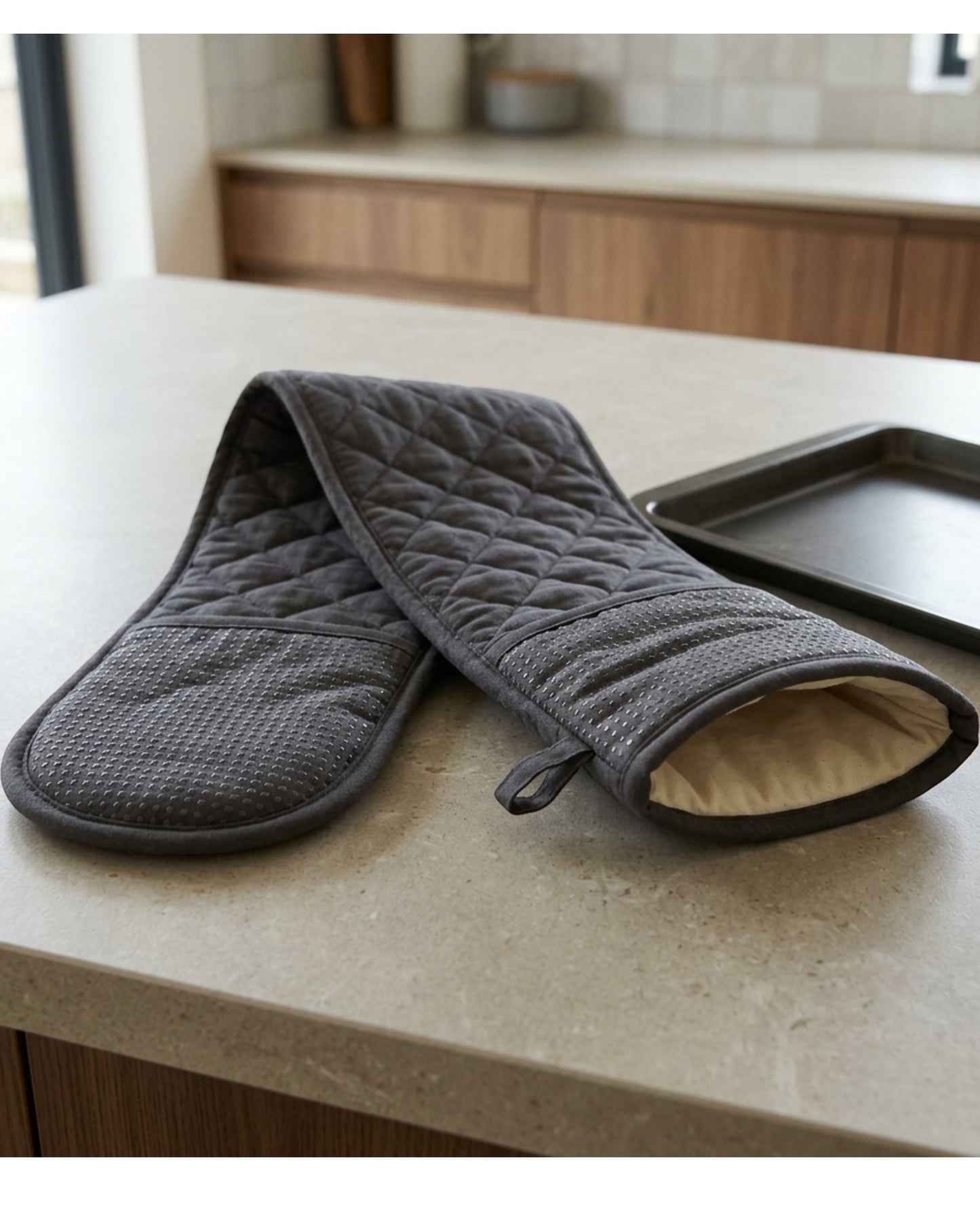 Nevas Double-Ended Quilted Oven Glove 88 x 18 cm Charcoal - Lifestyle view